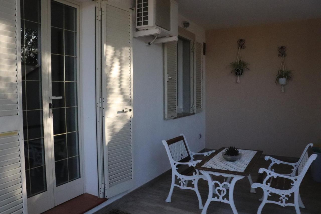 Villa Casa Oleandri Golfo Aranci Exterior foto